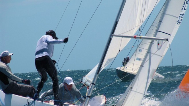 Bertrand Ainslie Palfrey leading setting up for the run with Gair chasing - 2009 Commonwealth Bank Etchells Nationals © Steve Hall